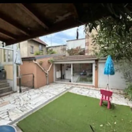 Jolie Maison *